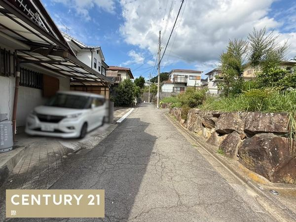 岩出市今中　土地の前面道路含む現地写真