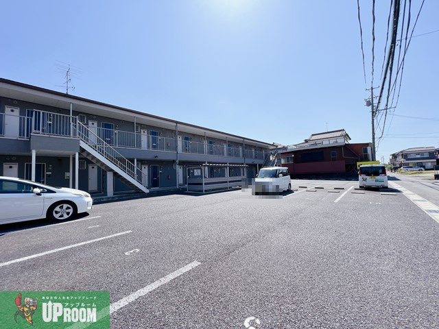 サンリットエムの駐車場