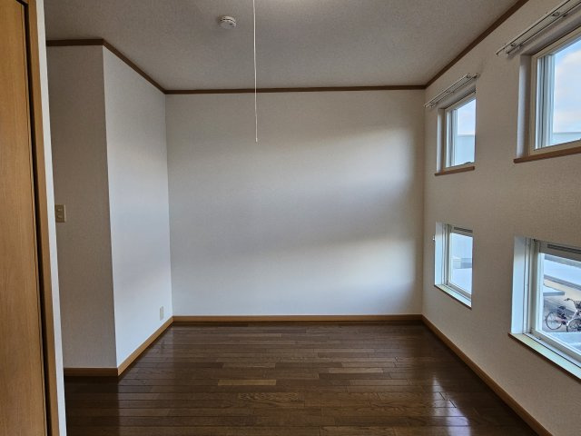 三木市平田のアパートの寝室