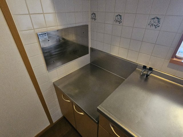 三木市平田のアパートのキッチン