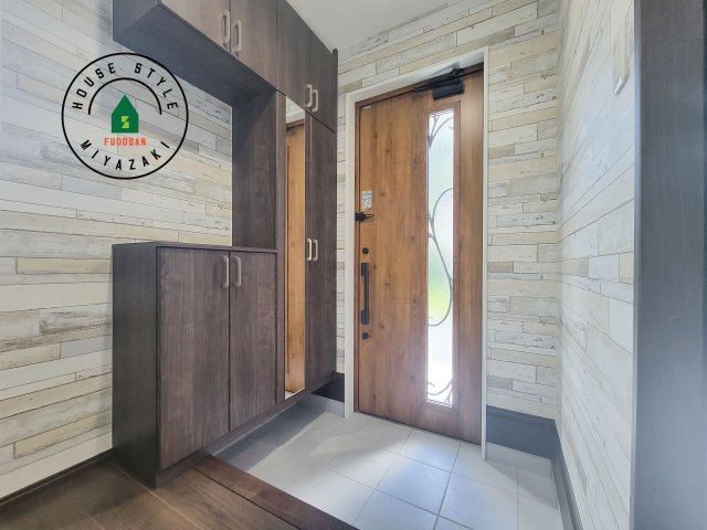 都城市乙房町（D号棟）の防犯設備|二重ロックでしっかり防犯対策ができます。