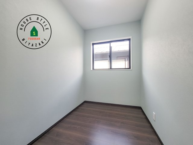 都城市乙房町（D号棟）の洋室|将来的に、琉球畳を引きまして和室風にすることも可能です。