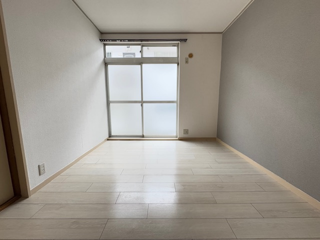 エステートピア桐の洋室