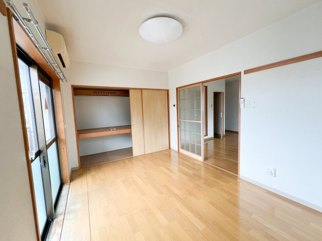 ハイツM2の洋室