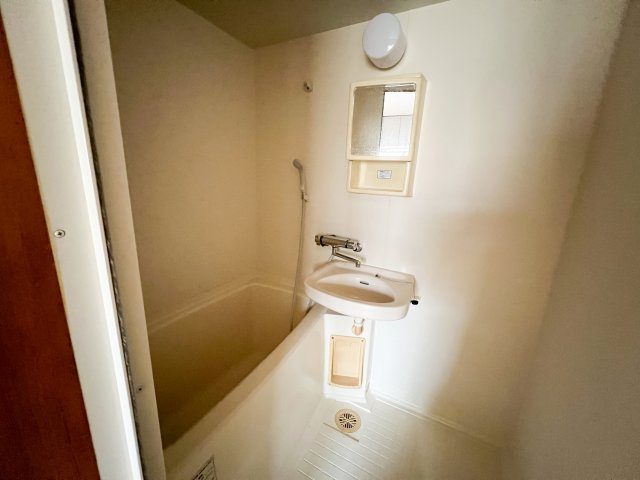 ハイツM2の浴室