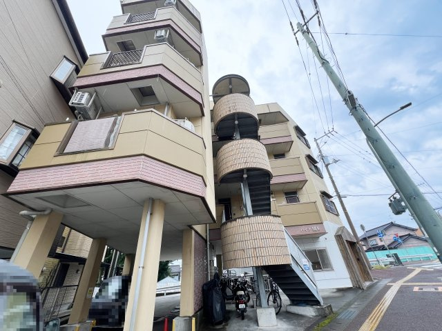 ハイツM2の外観