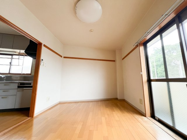 ハイツM2の洋室