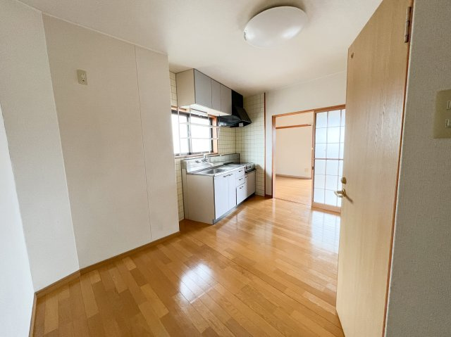 ハイツM2の居間・リビング