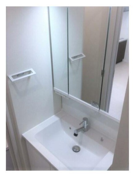 SAKURA Terrace Eの独立洗面台