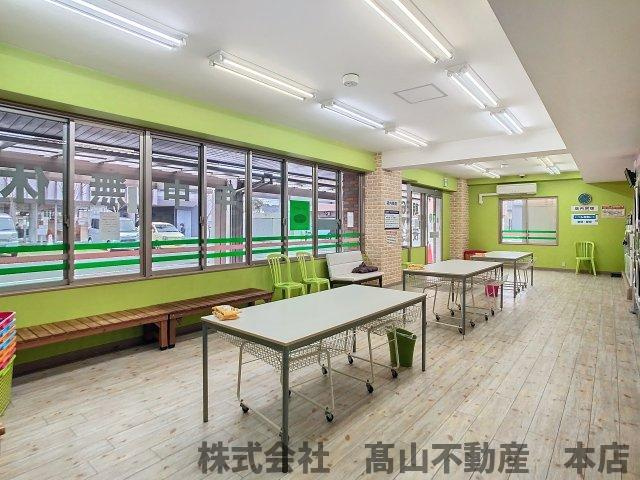 峯ビル　1Fテナントの内装