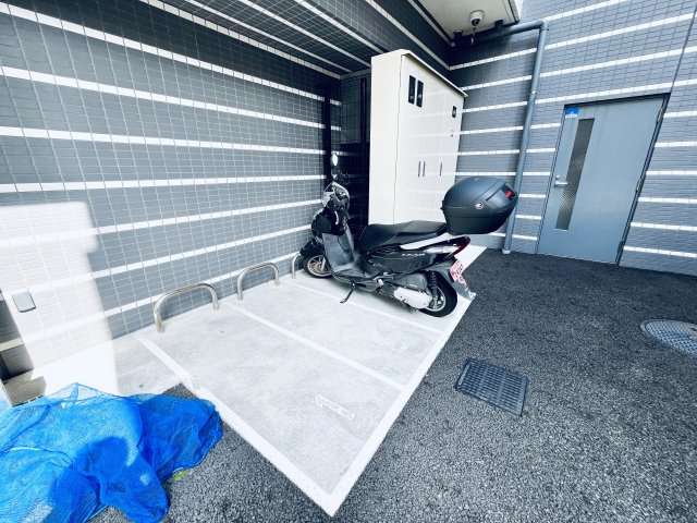 メインステージ三ノ輪IIIのその他共用部分|バイク置き場