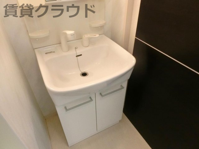 向日葵の洗面所|明るい洗面所です