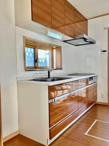 下石戸下戸建の居間・リビング