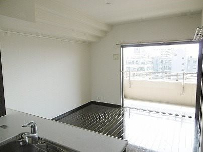 熊本市中央区本荘３丁目の賃貸マンションの居間・リビング