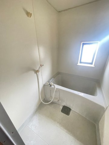 コンフォールチカミA棟の浴室