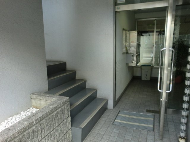 ラ・ペール一番館のロビー