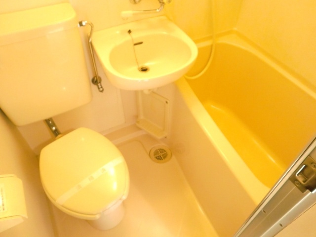 ラ・ペール一番館の浴室