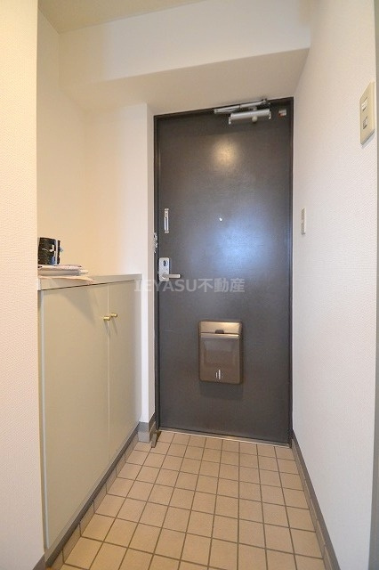 広島市中区江波南３丁目の賃貸マンションの玄関