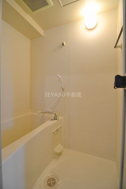 広島市中区江波南３丁目の賃貸マンションの浴室