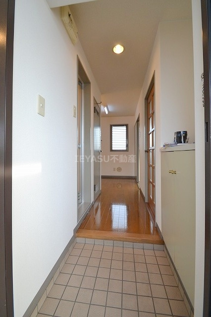 広島市中区江波南３丁目の賃貸マンションの玄関