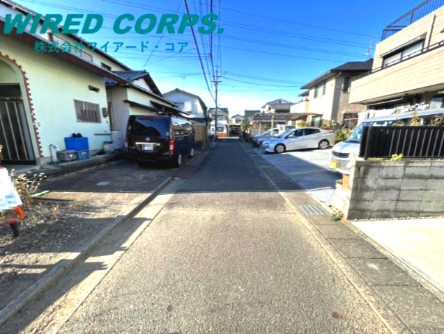 南瀬名町　売土地の前面道路含む現地写真