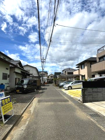 南瀬名町　売土地の前面道路含む現地写真