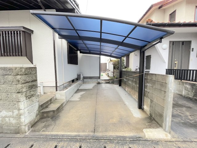 【駐車場】 | 太宰府市高雄5丁目　戸建て | カーポート駐車場が2か所あります（計3台可）