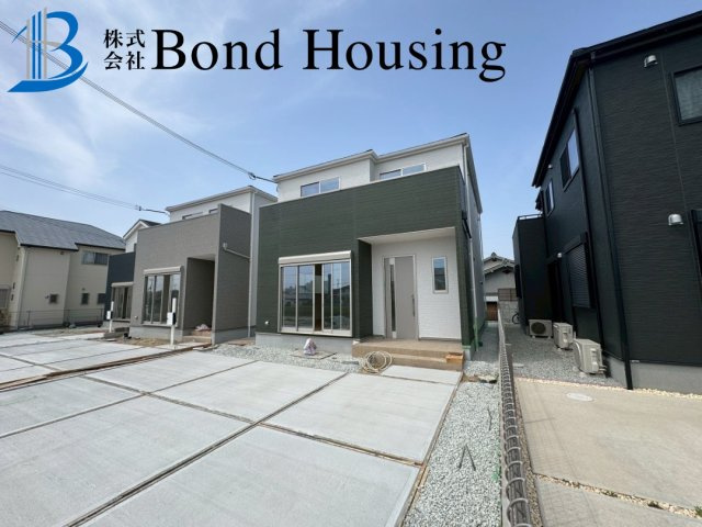 「5LDK」「WIC2箇所」魚住町西岡 全3棟1号棟の前面道路含む現地写真