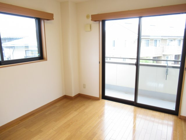 シャンティーユの洋室