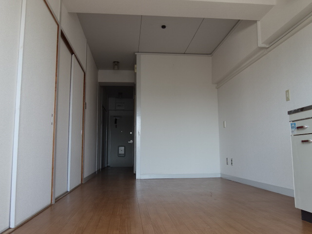 明伸ビルの居間・リビング