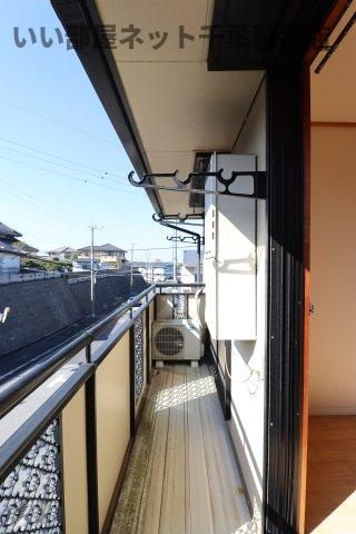フローラフォンテＢのバルコニー|洗濯物もよく乾きそうな、陽当たり良好なバルコニーです！