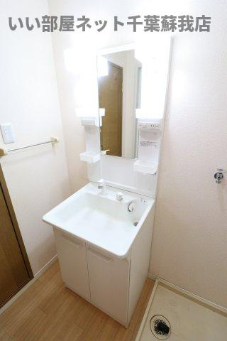 フローラフォンテＢの独立洗面台|朝の支度にも助かる、独立の洗髪洗面化粧台