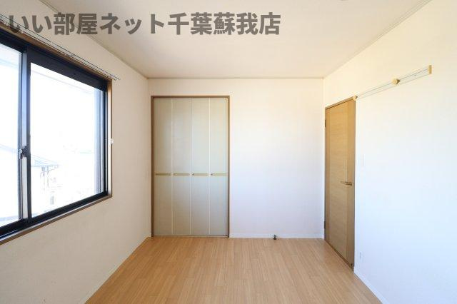 フローラフォンテＢの洋室|スタンダードな洋室です