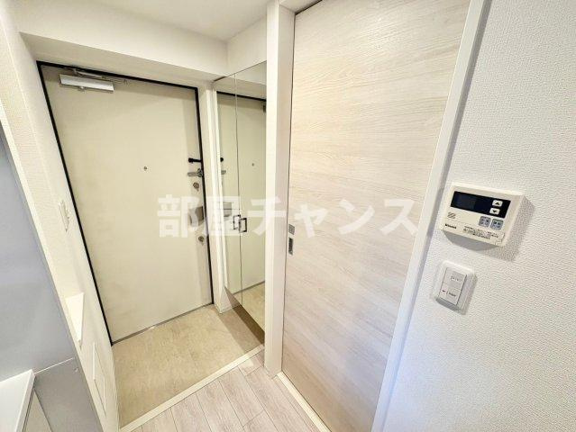 エステムプラザ名古屋D.C.2027　の玄関