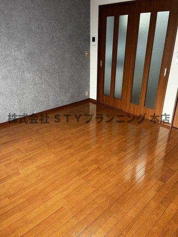 仲介手数料0円！中西ビルの居間・リビング