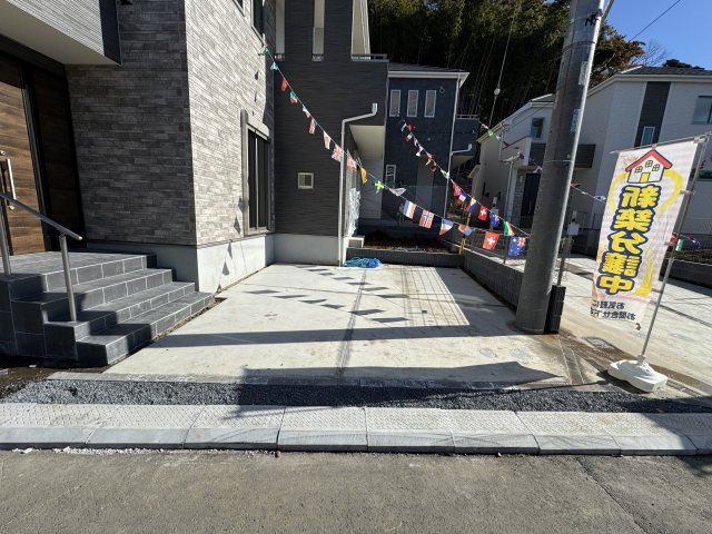 松戸市栗山新築戸建（矢切32期）の駐車場|1号棟駐車スペース・並列2台駐車可