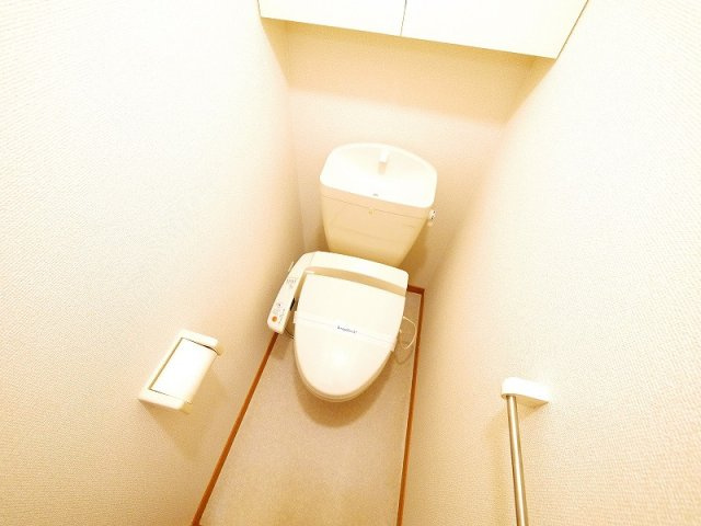 レオパレス南生駒のトイレ|落ち着いたトイレです