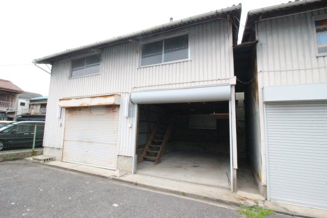 【外観】 | 安中町6丁目シャッター付きガレージ