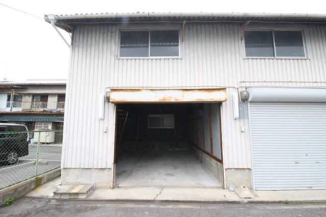 【外観】 | 安中町6丁目シャッター付きガレージ