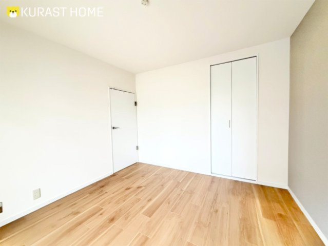 南円明寺ヶ丘団地16棟　1階の洋室