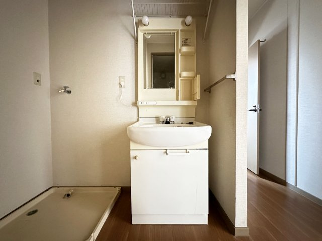 カーサ150　B棟の独立洗面台