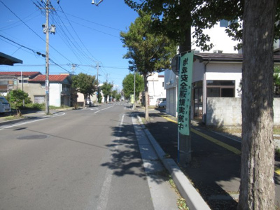 【前面道路含む現地写真】 | 能代市東町・売地（建築条件付き）