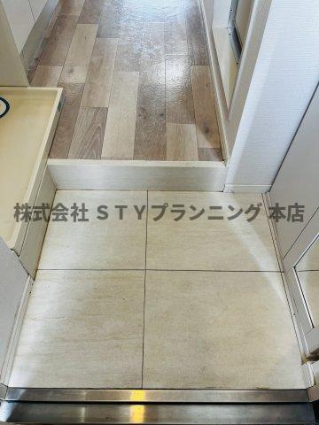仲介手数料0円！東山ビレッジの玄関