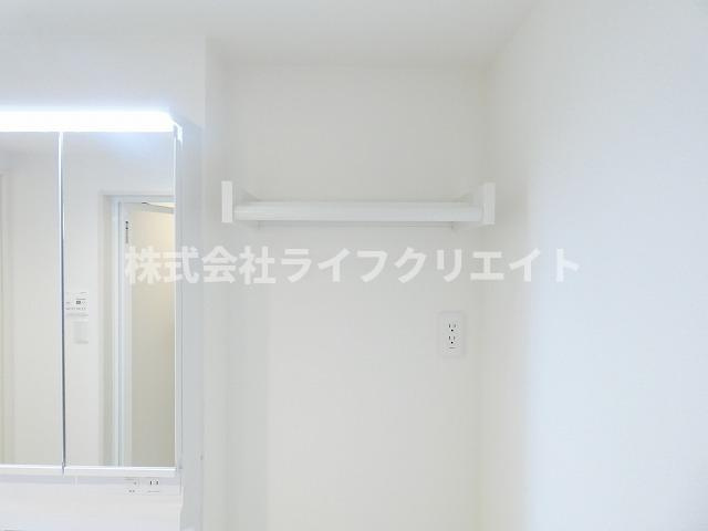リブリ・ラピスカーサの設備