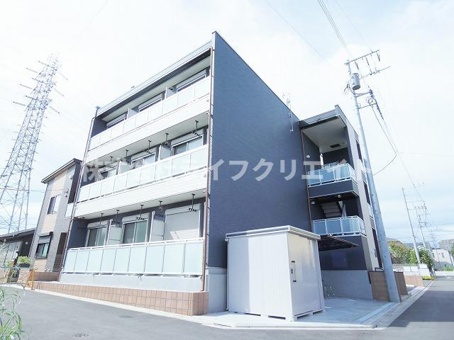リブリ・ラピスカーサの外観