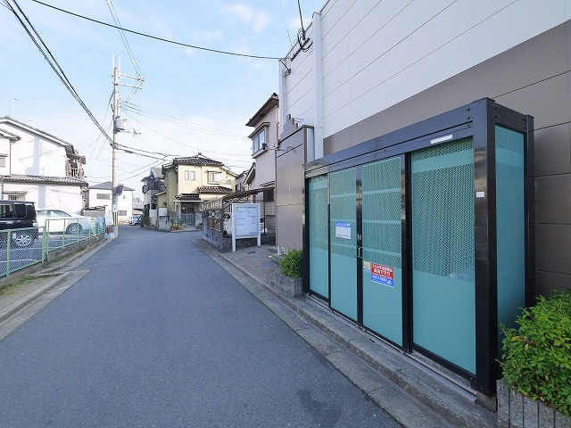 レオパレスオアシスのその他共用部分|敷地内にごみ置き場がございます