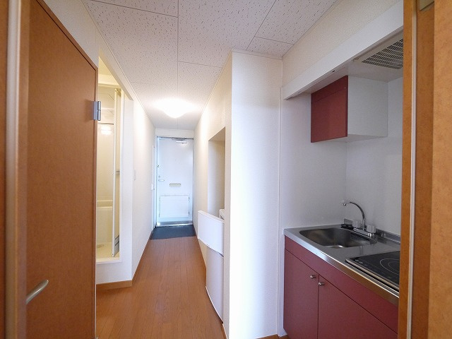 レオパレスオアシスのキッチン|お料理しやすいキッチンです