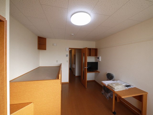 レオパレスオアシスの洋室|広々とした洋室です