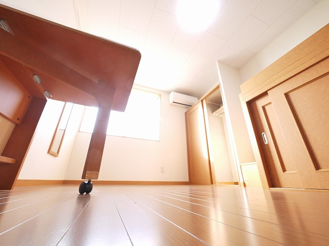 レオパレスオアシスの寝室|ゆとりの広さです