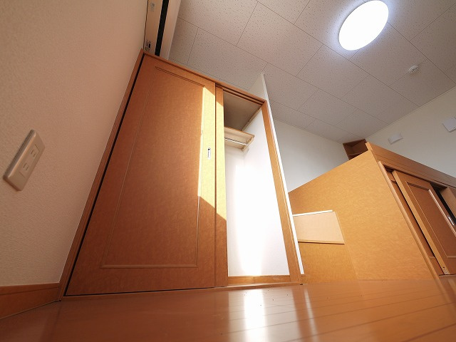 レオパレスオアシスの収納|大きなものも収納できそうです